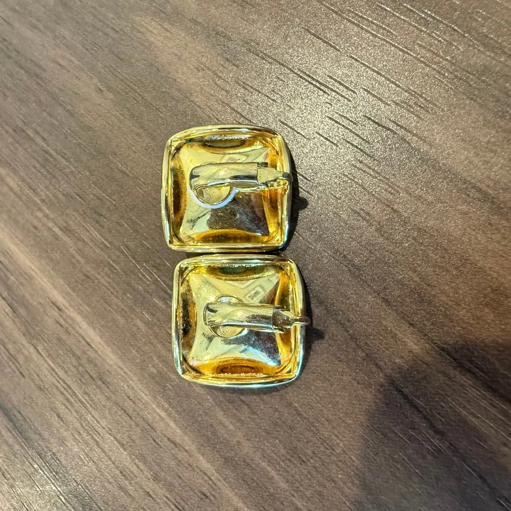 N/A vintage statement